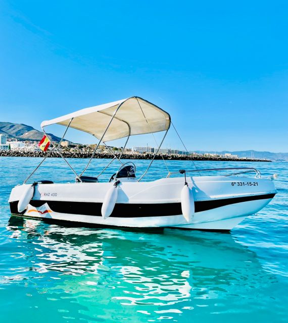 Benalmadena: Without a License Boat Rental - Included Features and Amenities