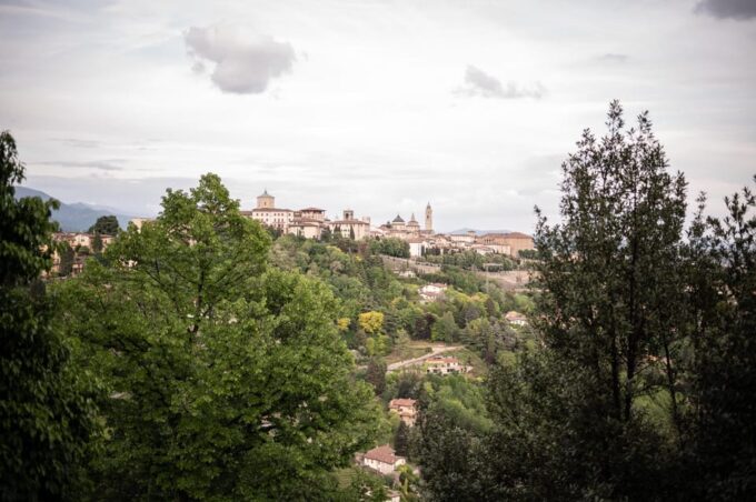 Bergamo: Italian Lesson On The Go - Booking and Cancellation Policy