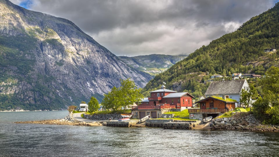 Bergen: Private Waterfalls and Wonders of Fjord Norway - Notable Waterfalls to Explore