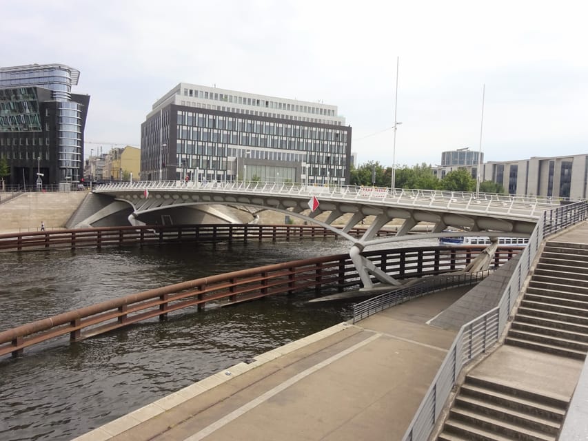 Berlin: City of Bridges Self-guided Walking Tour - City History and Culture