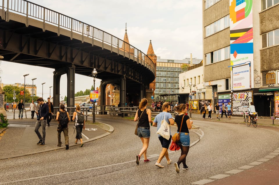 Berlins Alternative Side: The Urban Jungle Tour - Meeting Point and Language