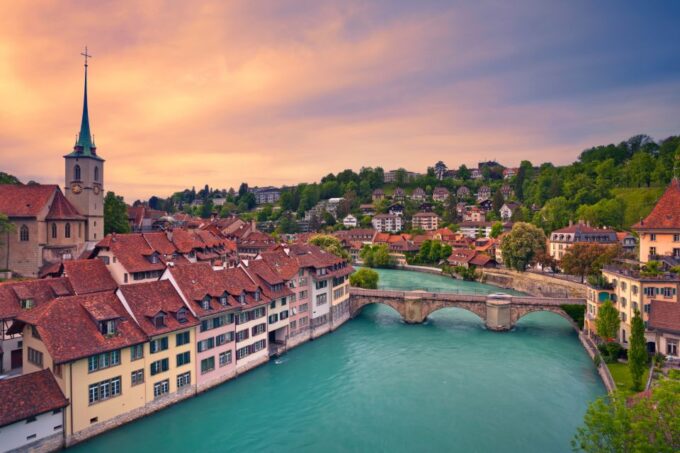 Bern: First Discovery Walk and Reading Walking Tour - Nearby Attractions to Explore