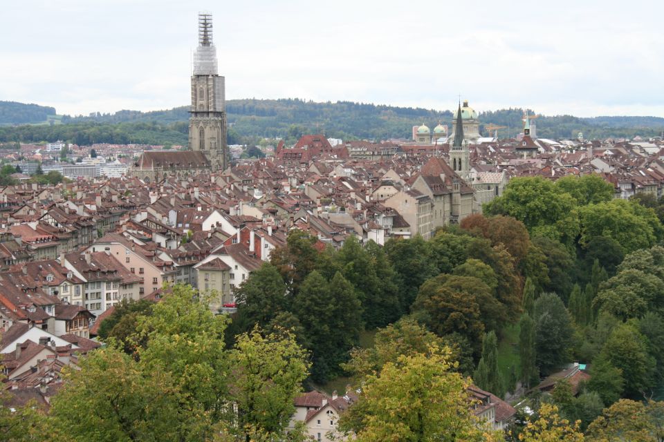 Bern: Private Walking Tour With a Local Guide - Key Attractions in Bern