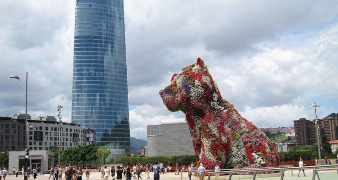 Bilbao: Guggenheim Museum Tour With Skip-The-Line Tickets - Tour Languages and Communication