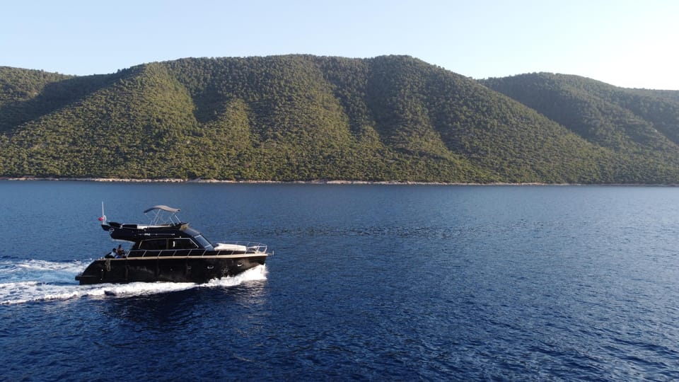 Bodrum Yacht Tour: Private Motoryacht Tour Bodrum - Yacht - Meet the Professional Crew