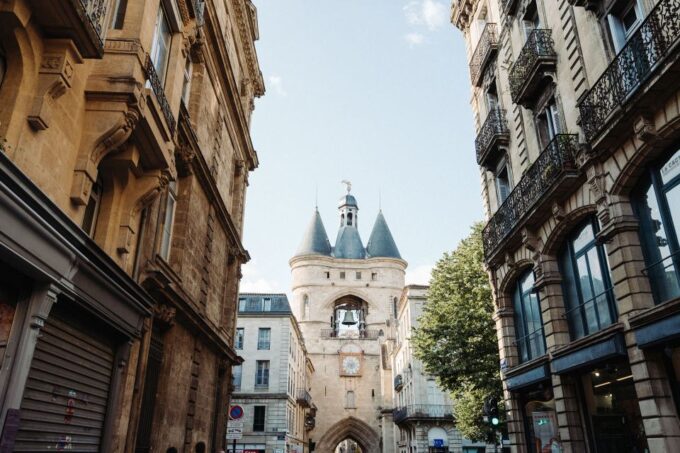 Bordeaux: Guided Food Tour With Tastings - What to Expect
