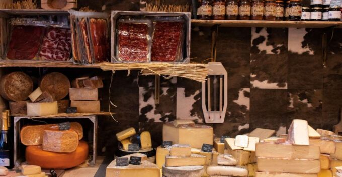Bordeaux Historic and Gourmet Food Walking Tour - Frequently Asked Questions