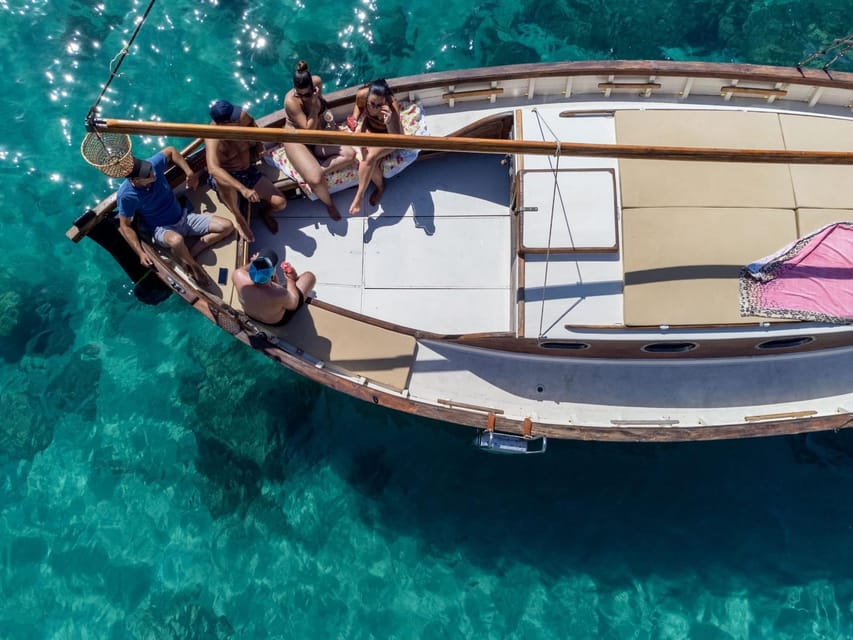 Cagliari: Classic Boat Tour Along the Gulf With Tasting. - About the Boat