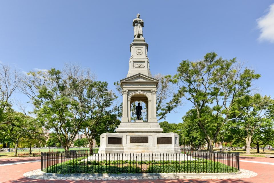 Cambridge: Self-Guided GPS Driving Audio Tour - Harvards Memorial Hall and Cambridge Common