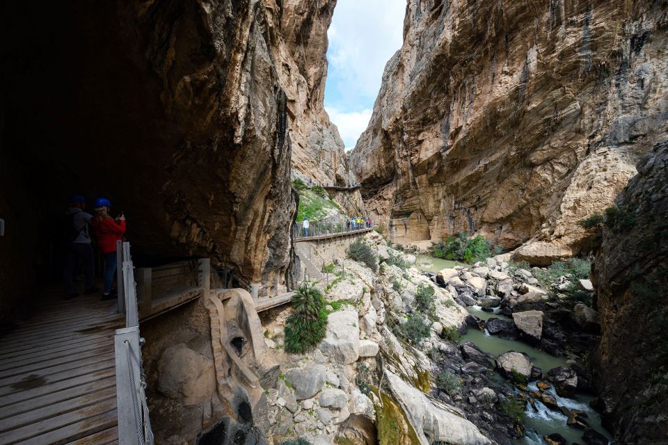 Caminito Del Rey: Guided Tour With 1 Drink and Shuttle Bus - Customer Feedback