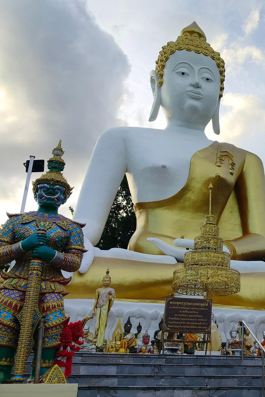 Chiang Mai: Bamboo Rafting and Wat Phra That Doi Kham - What to Bring and Wear