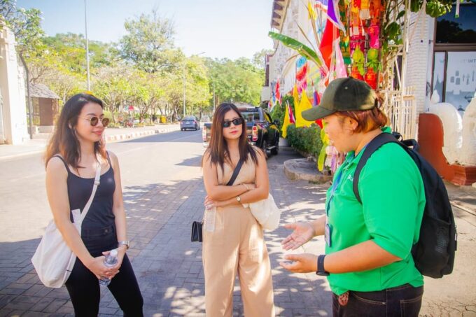 Chiang Mai: Chiang Mai Old City Twilight Walking Tour - Meeting Point and Duration