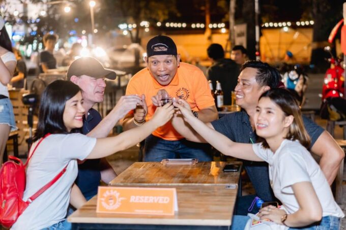 Chiang Mai : Discover Chiang Mais After Dark by Vespa Tour - Night Ambiance