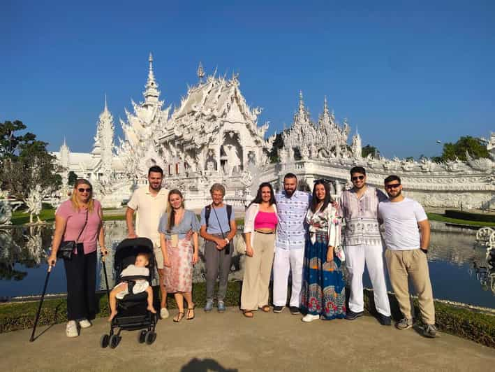 Chiang Rai: Guided Highlights Full-Day Tour With Thai Lunch - Guided Tour and Lunch