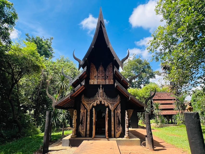 Chiang Rai: Private Transfer to Chang Mai With Temples Visit - Booking and Cancellation Policy