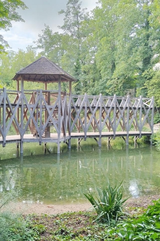 Clos Lucé: Da Vincis Castle Private Guided Tour With Ticket - Tips for Your Visit