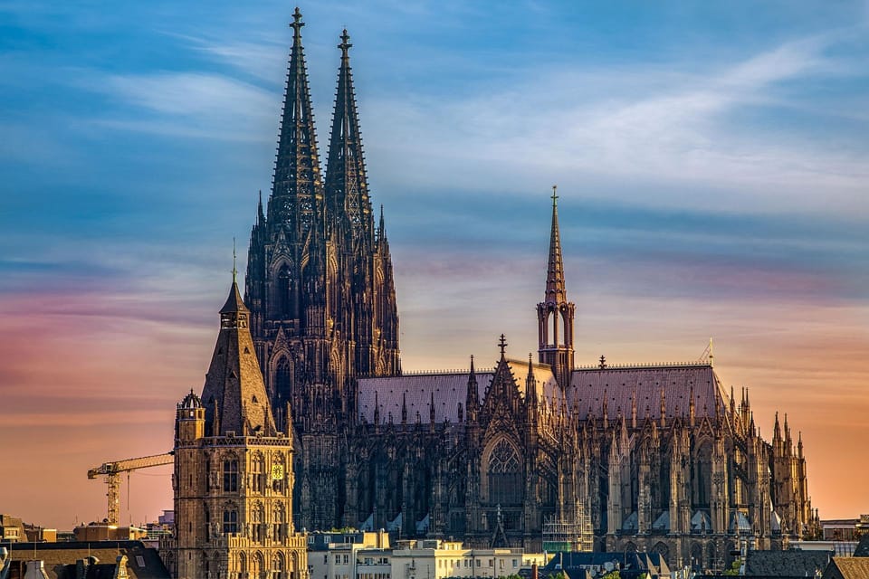 Cologne Private Guided City Tour - Scenic Hohenzollern Bridge