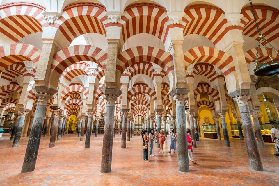 Córdoba: Mosque, Jewish Quarter & Synagogue Tour With Ticket - Synagogue Visit