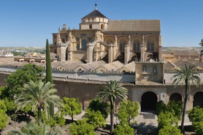 Córdoba: Private Mosque-Cathedral and City Tour - Private Mosque-Cathedral Experience