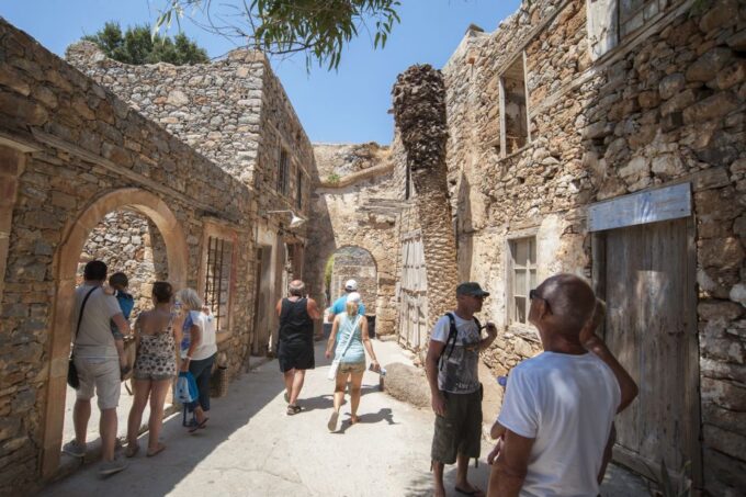 Crete: Agios Nikolaos, Plaka and Spinalonga Island Tour - Guided Tour of Spinalonga