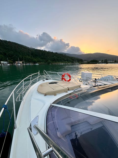 Daily Boat Excursion Gulf of Poets - What to Bring