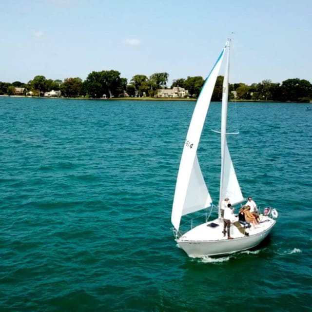 Detroit: Sailing Tour on the Detroit River - Scenic Views Along the River