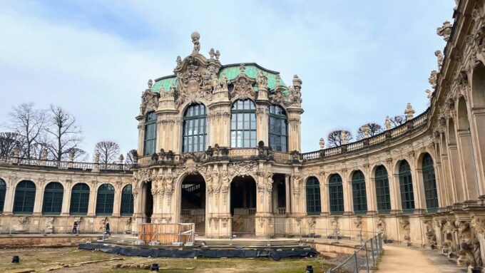 Dresden: Old Town Highlights Self-guided Tour - Visiting Zwinger and Its Pavilions
