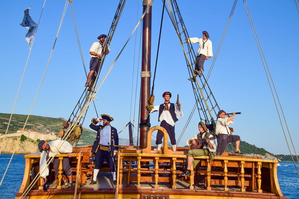 Dubrovnik: Galleon Cruise With a Live Show & Drink at Sunset - Live Show and Maritime History