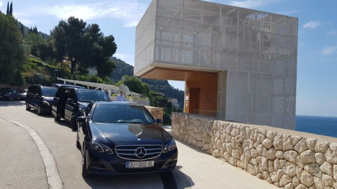 Dubrovnik: Private Transfer From Airport to the City - Vehicle Options