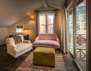Dunton Town House Hotel - Frequently Asked Questions
