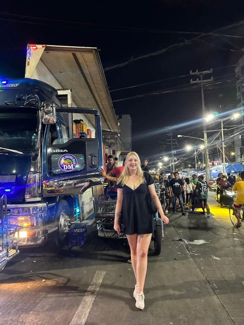 ⭐ Manilas Night Market Experience With Venus ⭐ - Delicious Local Delicacies