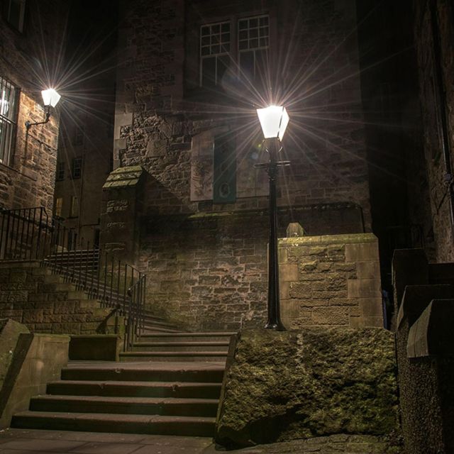 Edinburgh: 2-Hour Nighttime Ghost Tour - Booking and Cancellation Policy