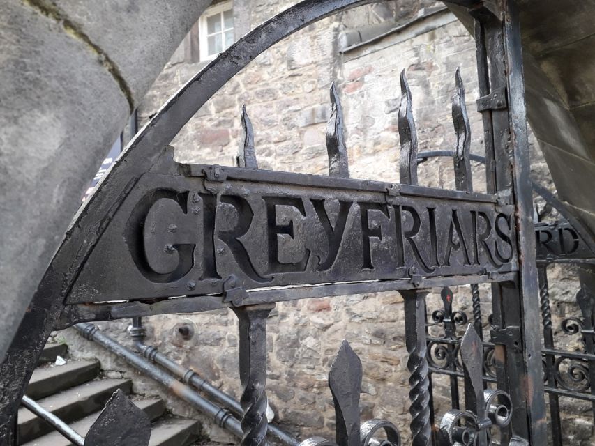 Edinburgh: Greyfriars Kirkyard Tour - Notable Figures Interred