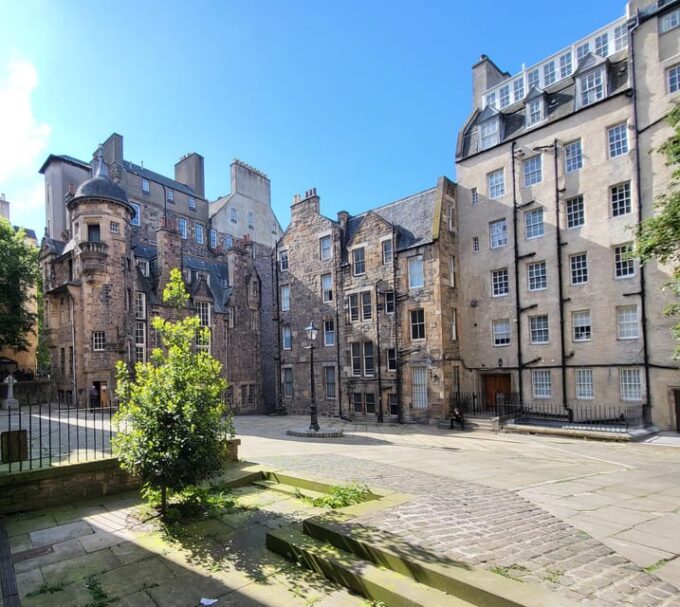 Edinburgh Old Town: Womens History Walking Tour - Participant Guidelines
