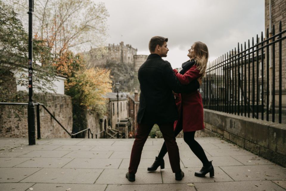 Edinburgh: Photo Shoot With a Private Vacation Photographer - What to Bring