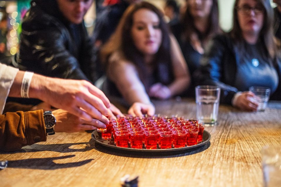 Edinburgh: Pub Crawl 7 Bars With 6 Shots - What to Bring