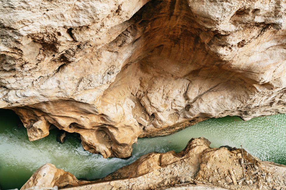 El Chorro: Caminito Del Rey Guided Tour With Shuttle Bus - Safety Considerations