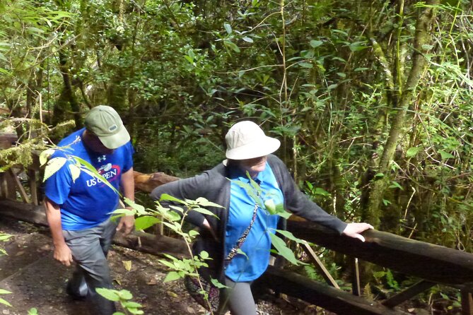 El Chorro Waterfalls and Busa Lake Tour From Cuenca - Discovering Busa Lagoon