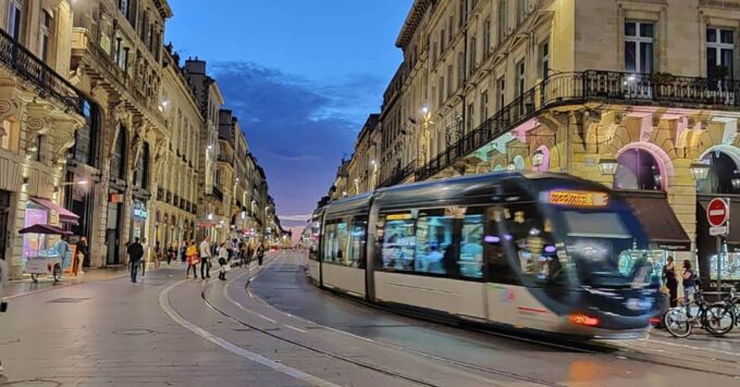 Exclusive! Bordeaux: Nighttime Highlights Walking Tour - Ideal for Photography Enthusiasts