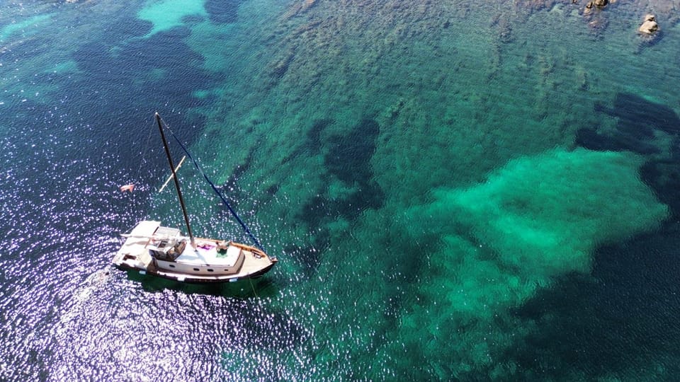 EXCURSION IN THE ASINARA PARKIN A WOODEN SAILING BOAT - Restrictions and Recommendations