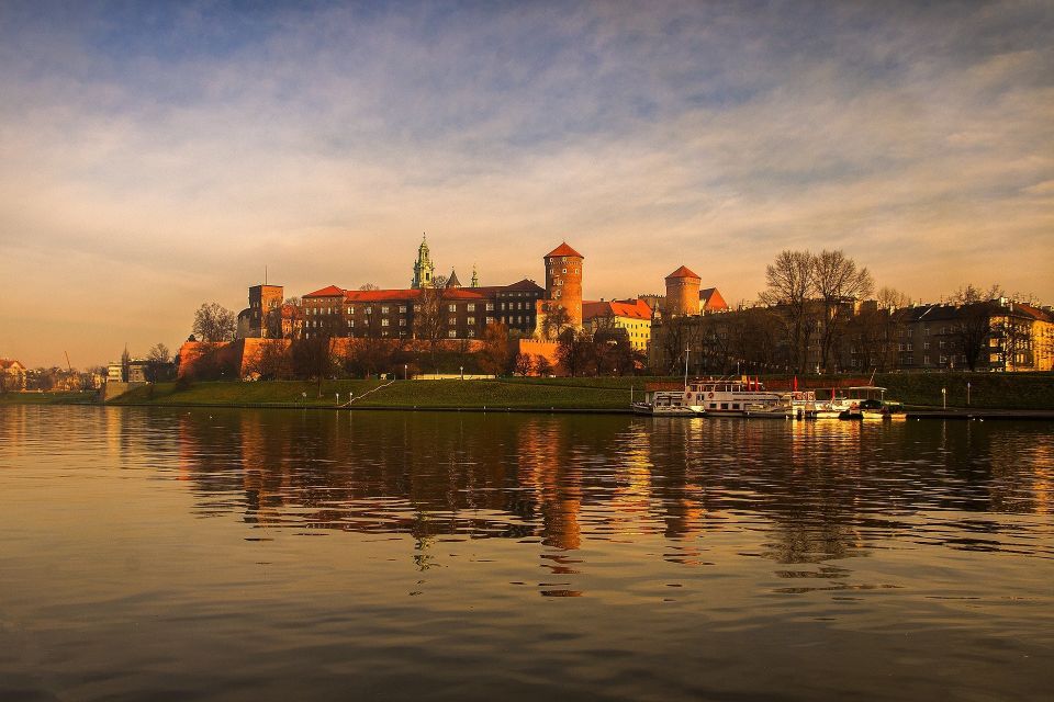 Family Tour of Krakow Old Town With Sweets Factory & Cruise - Booking and Cancellation Policy