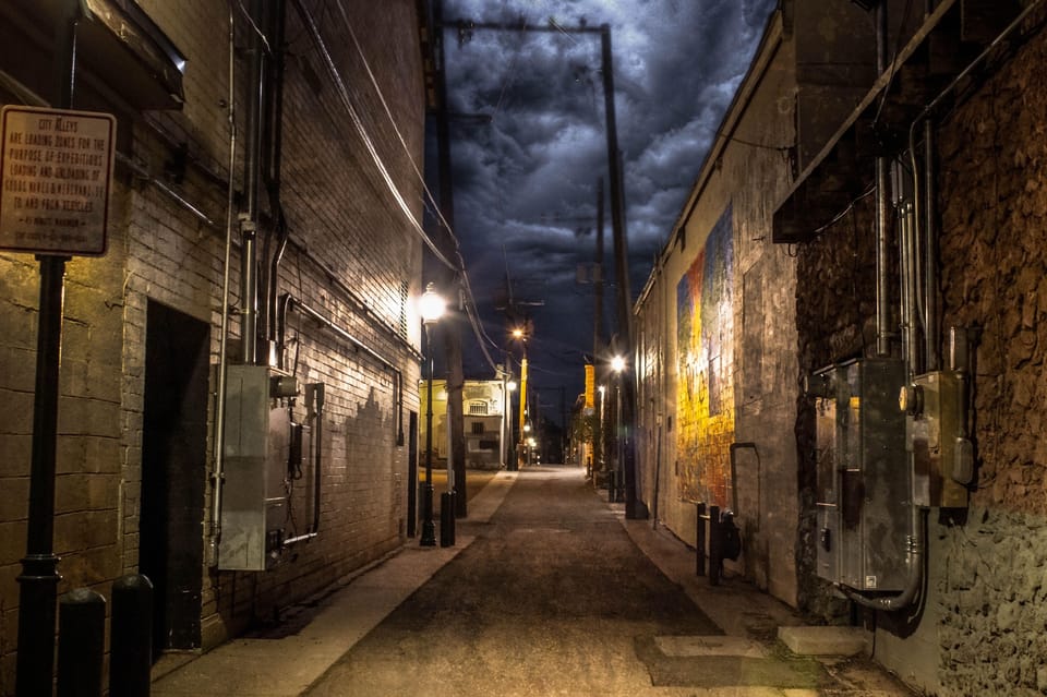 Flagstaff: Ghosts of Route 66 Haunted Walking Tour - Knowledgeable Guides Stories