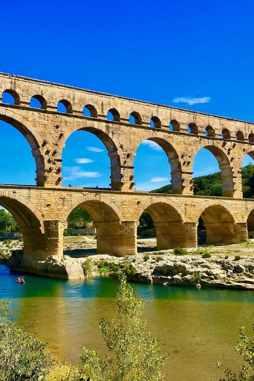 Follow the Roman Aqueduct (Nîmes Uzès Pont Du Gard) - Medieval Town of Uzès