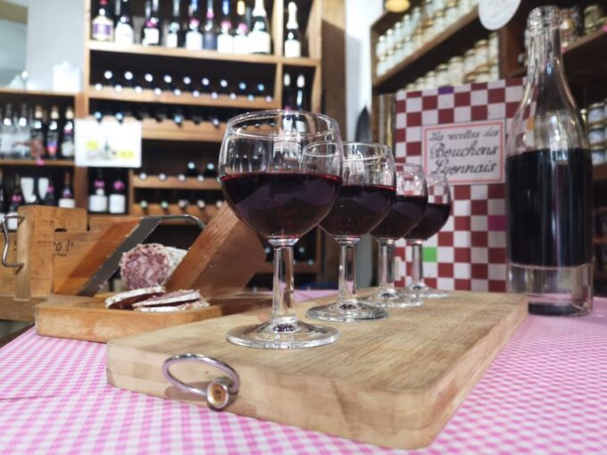 Food & Wine Tour, From the Vieux Lyon to Halles Bocuse - Participant Guidelines