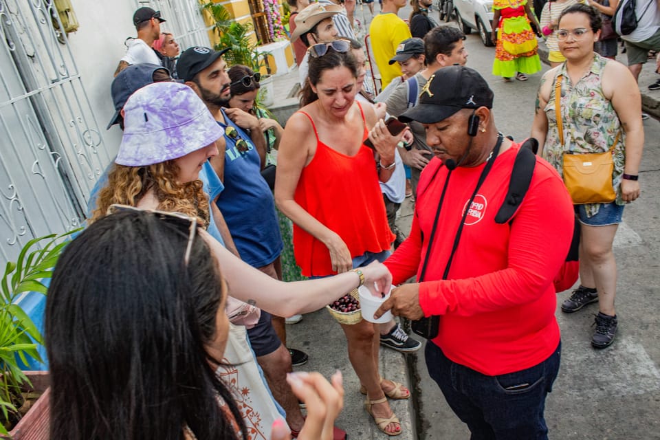 Free Getsemani Cartagena Neighborhood Complete Walking Tour - Local Attractions and Landmarks