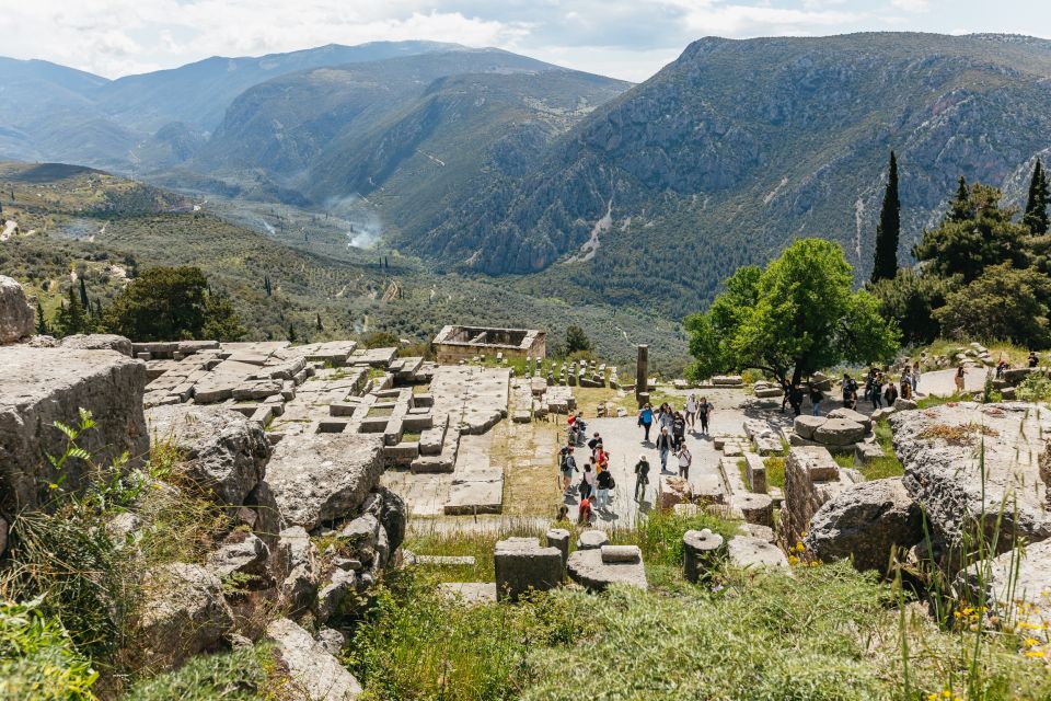 From Athens: Day Trip to Delphi and Arachova - What to Bring and Expect