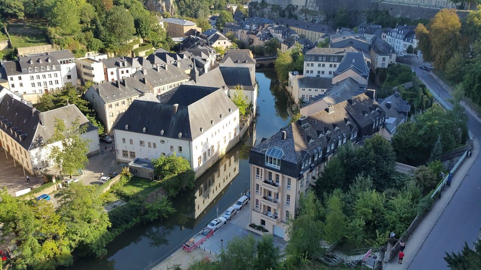 From Brussels: Guided Day Trip to Dinant and Luxembourg - Tour Logistics and Accessibility