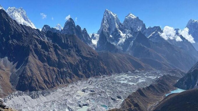 From Lukla: 10 Day Gokyo Lake & Ri Trek With Himalayan Guide - Cultural Insights