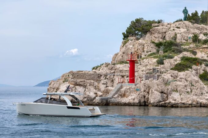 From Makarska - Private Luxury Boat Tour to Blue Cave - Free Cancellation and Payment