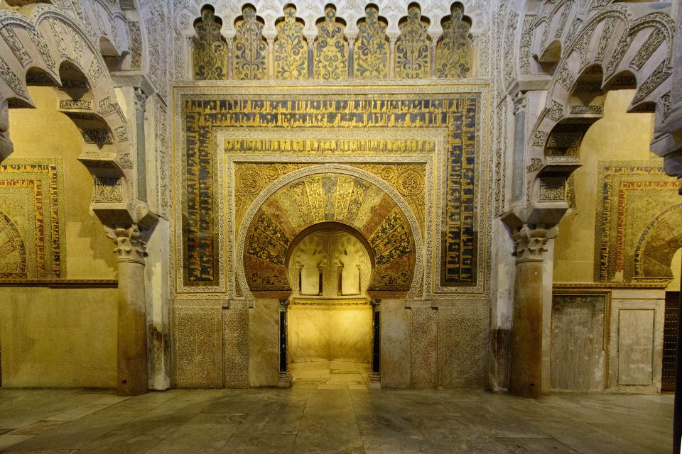 From Malaga: Private Guided Walking Tour of Córdoba - Exploring the Jewish Quarter